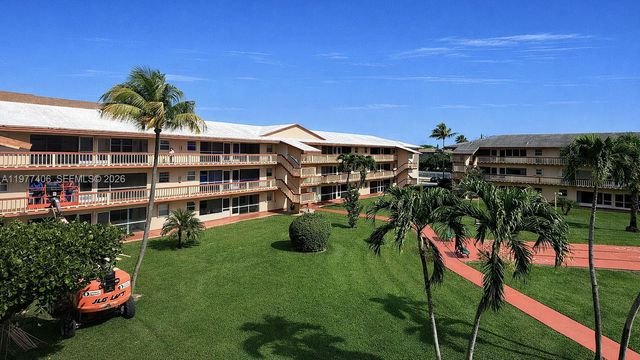 5300 Washington Street D303, Hollywood, FL 33021