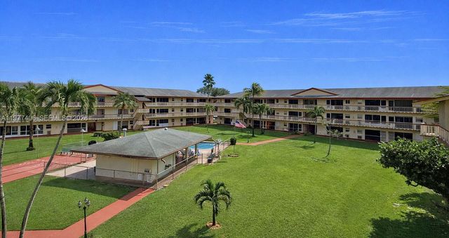 5300 Washington Street D303, Hollywood, FL 33021
