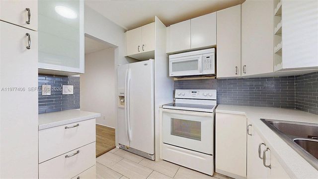 5300 Washington Street D303, Hollywood, FL 33021
