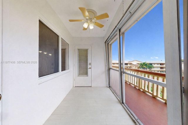 5300 Washington Street D303, Hollywood, FL 33021