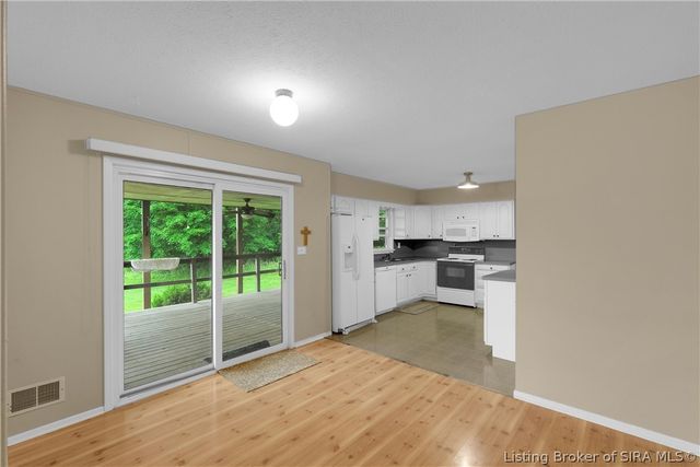 2900 Railroad Avenue, New Salisbury, IN 47161