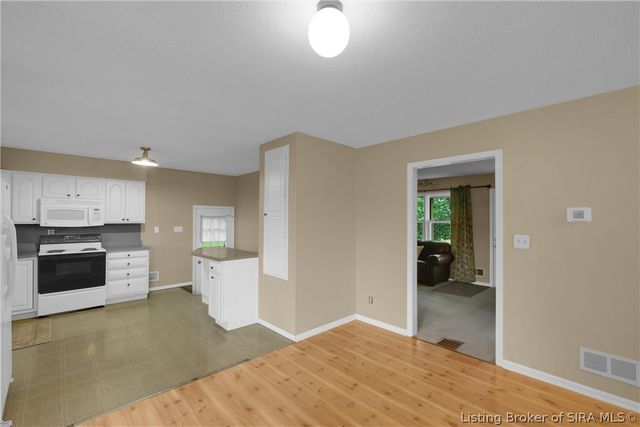 2900 Railroad Avenue, New Salisbury, IN 47161