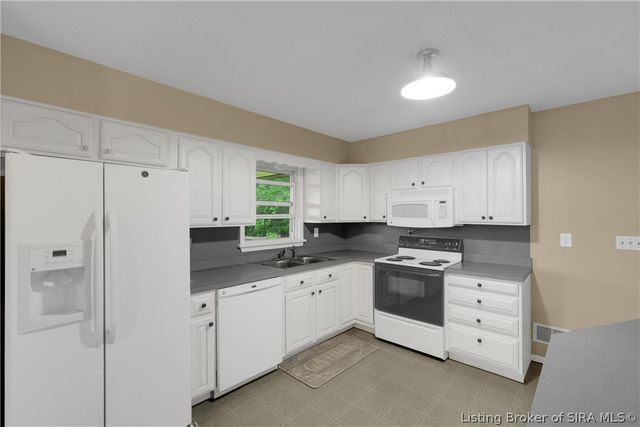 2900 Railroad Avenue, New Salisbury, IN 47161