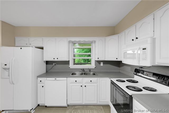 2900 Railroad Avenue, New Salisbury, IN 47161