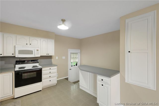 2900 Railroad Avenue, New Salisbury, IN 47161