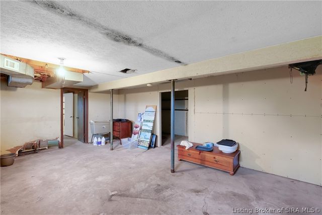 2900 Railroad Avenue, New Salisbury, IN 47161
