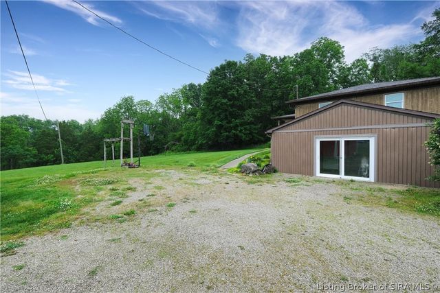 2900 Railroad Avenue, New Salisbury, IN 47161