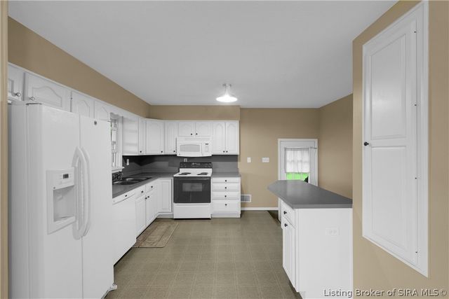 2900 Railroad Avenue, New Salisbury, IN 47161