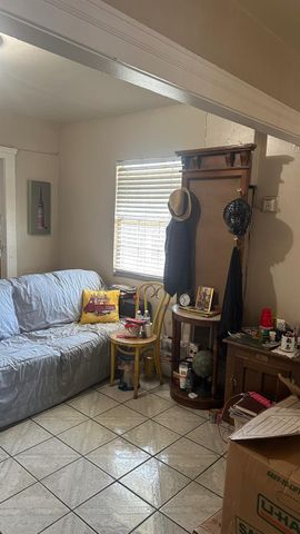 821 S Cedar Avenue S, Fresno, CA 93702