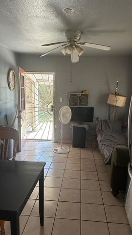 821 S Cedar Avenue S, Fresno, CA 93702