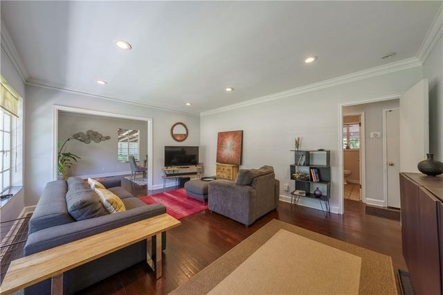 1920 W Forrest W Avenue, Atlanta, GA 30344