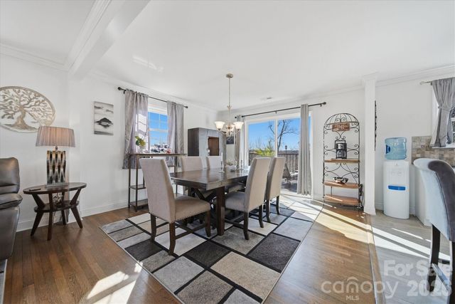 6719 Lakeview Terrace, Hickory, NC 28601