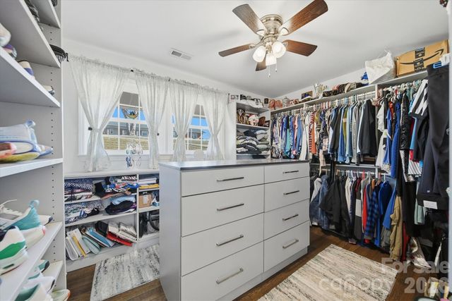 6719 Lakeview Terrace, Hickory, NC 28601