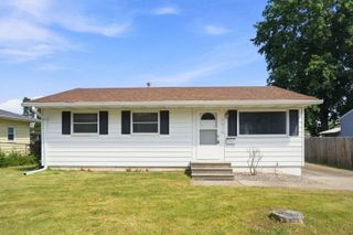 3916 W LOMBARD Street, Davenport, IA 52804