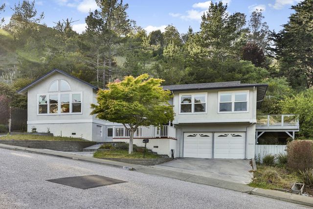 1050 Yosemite Dr, Pacifica, CA 94044