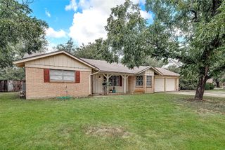 708 Commerce Street, Euless, TX 76040