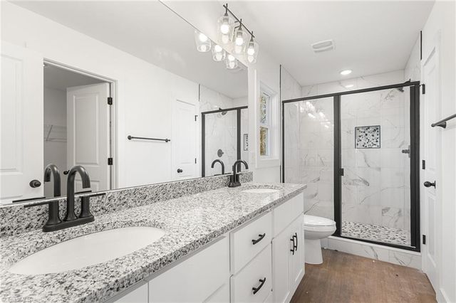 123 Indian Wells Court, Harmony, NC 28634