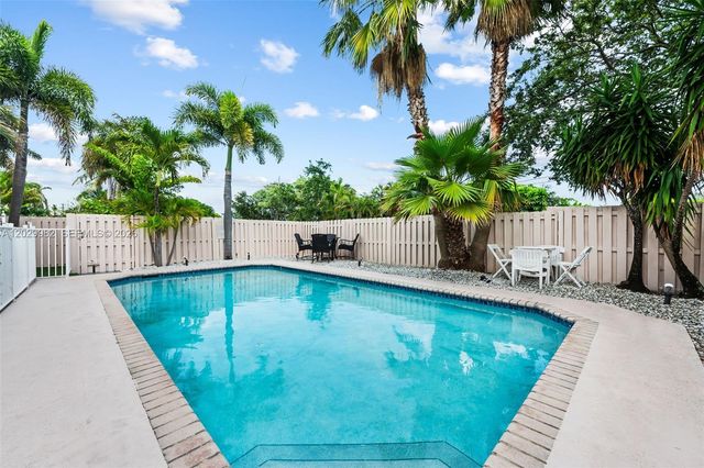 4517 NE 21st Avenue 5, Fort Lauderdale, FL 33308