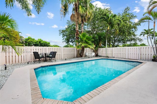 4517 NE 21st Avenue 5, Fort Lauderdale, FL 33308