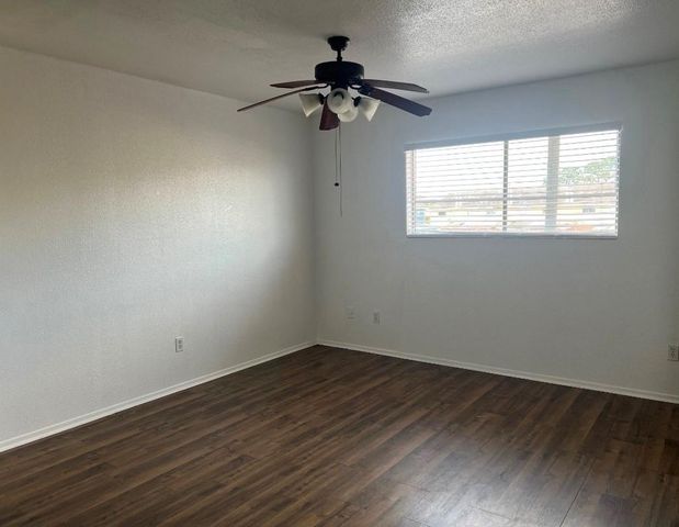 8323 Wilcrest Drive 8004, Houston, TX 77072