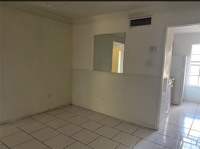 8323 Wilcrest Drive 8004, Houston, TX 77072