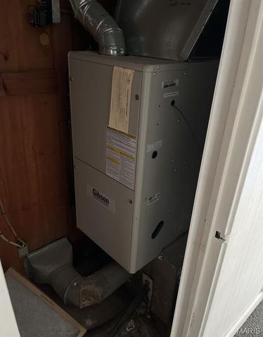 9737 Wendell Drive, St Louis, MO 63136