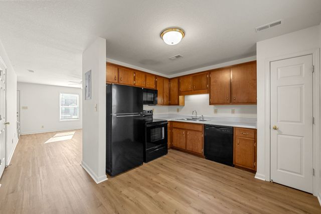 507 Peachers Ridge Rd Apt C, Clarksville, TN 37042