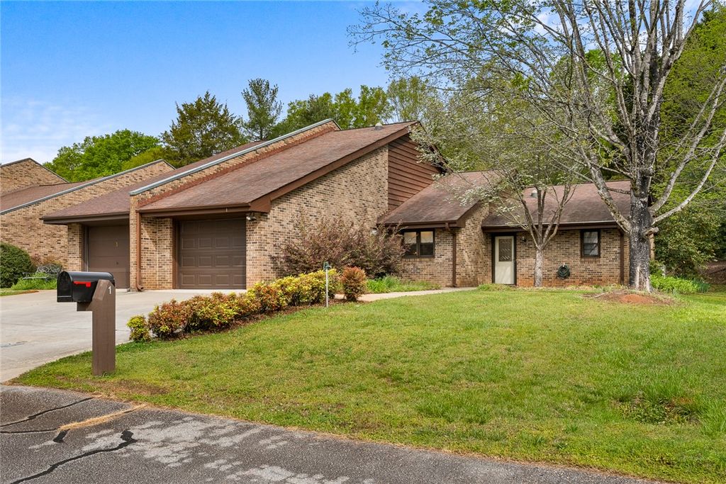 1 Birch Place, Clemson, SC 29631
