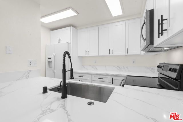 435 S Virgil Avenue 228, Los Angeles, CA 90020