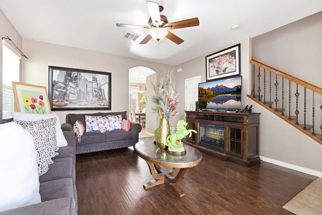 1516 Fog Bank Dr, Stockton, CA 95204