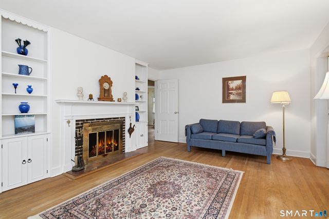 9 Maple Avenue, Beacon Falls, CT 06403