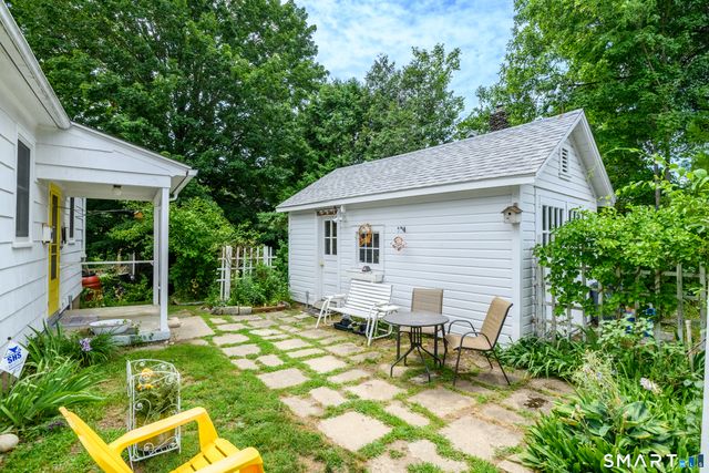 9 Maple Avenue, Beacon Falls, CT 06403
