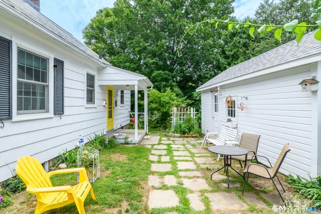 9 Maple Avenue, Beacon Falls, CT 06403