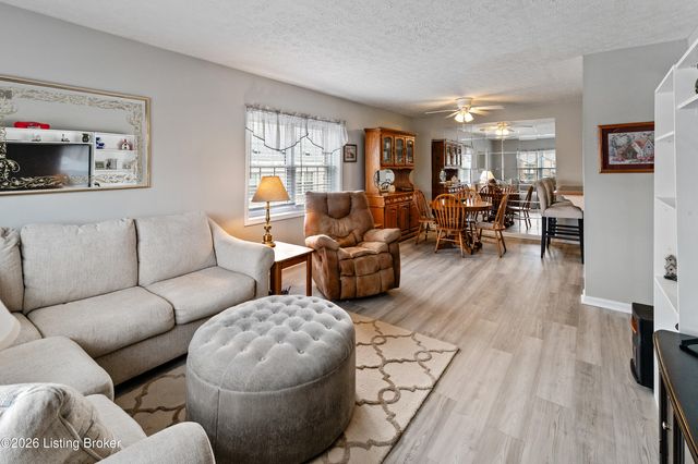 314 El Conquistador Pl, Louisville, KY 40220