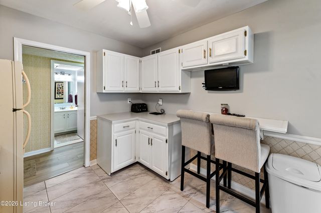 314 El Conquistador Pl, Louisville, KY 40220