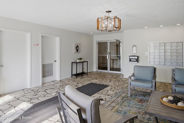 314 El Conquistador Pl, Louisville, KY 40220