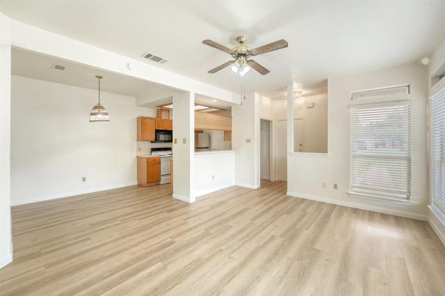 500 Gregory CT, Round Rock, TX 78664