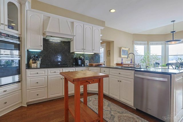 37 Carpenters Run, Cincinnati, OH 45241