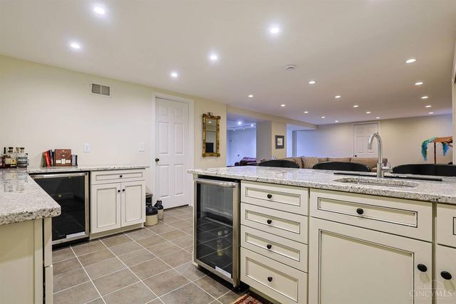 37 Carpenters Run, Cincinnati, OH 45241