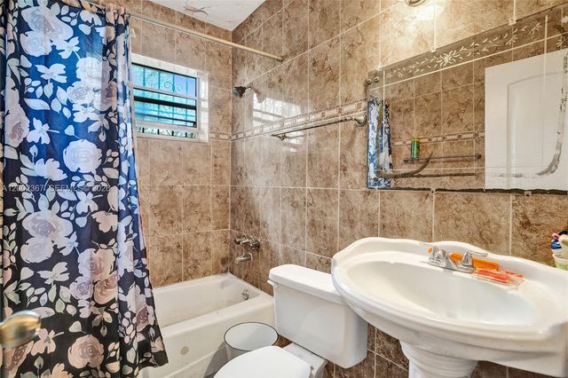 836 NW 101st Street, Miami, FL 33150