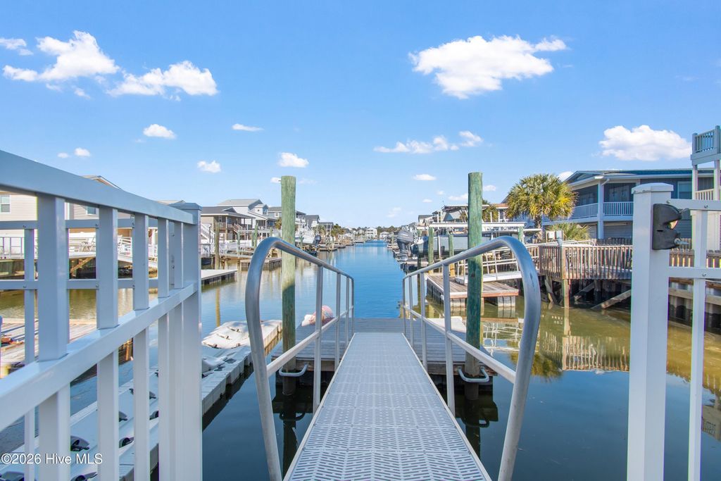Image 14 of property listing at 550 Ocean Boulevard W, Supply, NC 28462