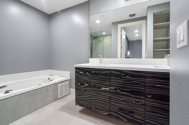 1123 NE 18th Avenue, Fort Lauderdale, FL 33304