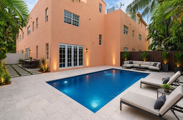 1123 NE 18th Avenue, Fort Lauderdale, FL 33304