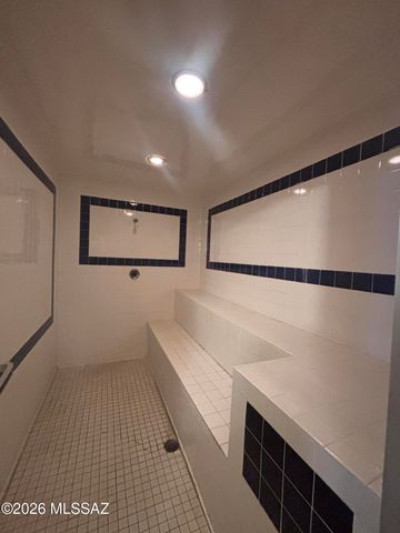 1810 E Blacklidge Dr Apt 319, Tucson, AZ 85719