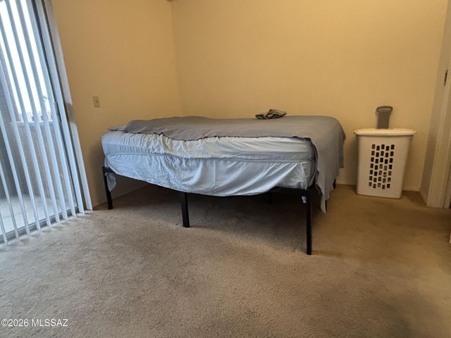 1810 E Blacklidge Dr Apt 319, Tucson, AZ 85719