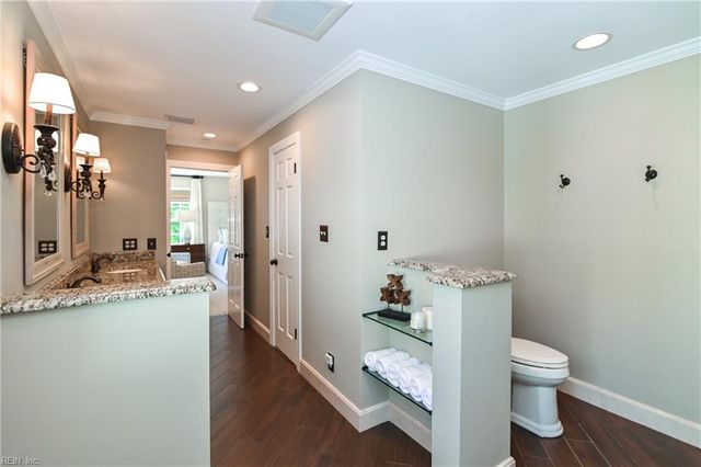703 Circle LN, Virginia Beach, VA 23451