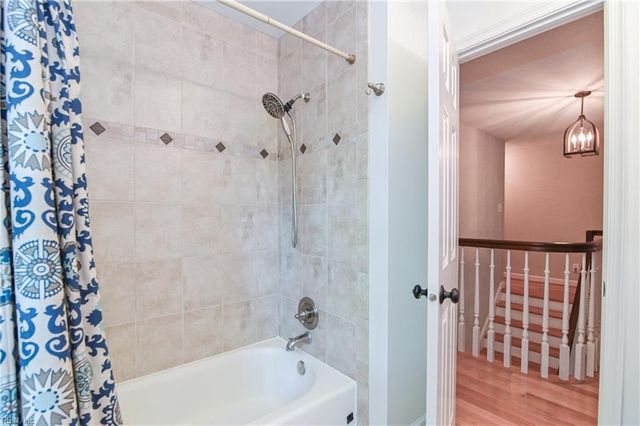703 Circle LN, Virginia Beach, VA 23451