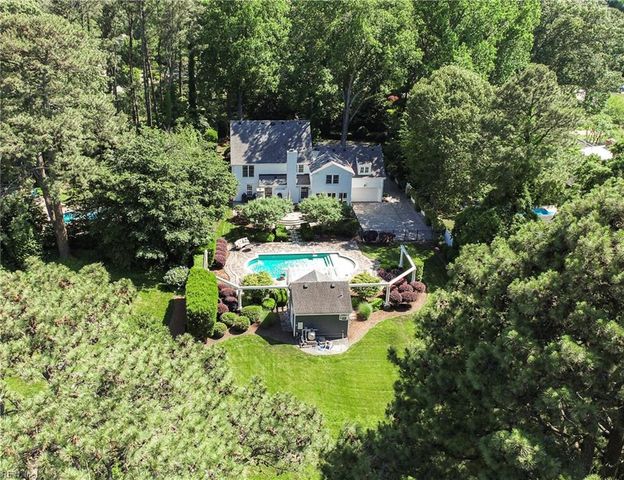 703 Circle LN, Virginia Beach, VA 23451