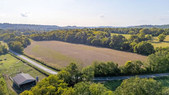 0 Craig Bridge Road, Williamsport, TN 38487