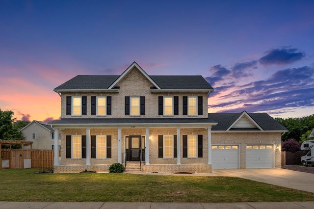 677 DELLINGER DR, Strasburg, VA 22657